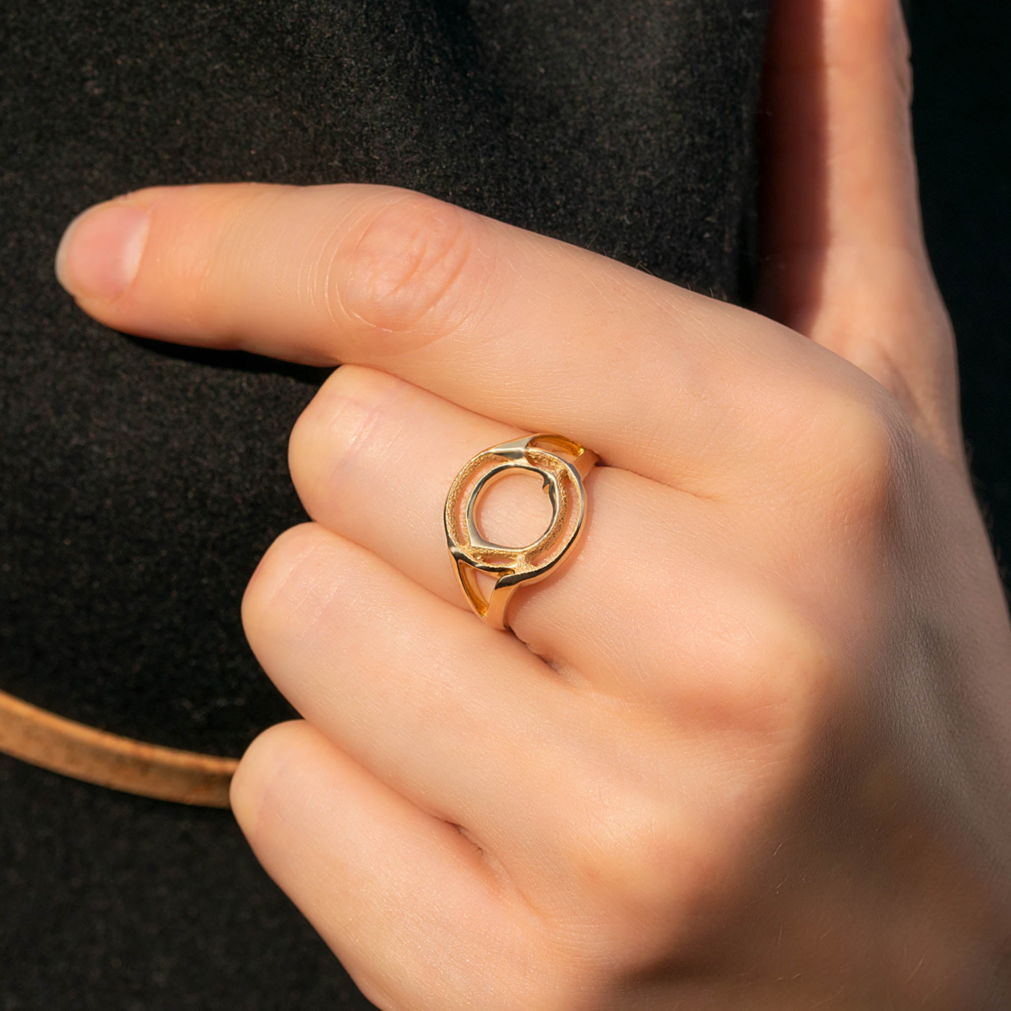 9ct Recycled Yellow Gold Circular Halo Ring
